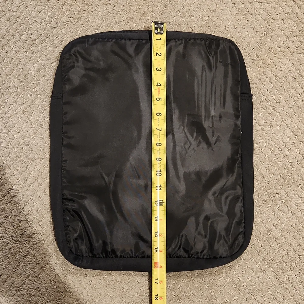 Padded laptop / tablet pouch